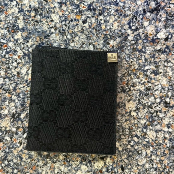GUCCI ULTRA RARE pull out card holder wallet 🖤 - Picture 11 of 14